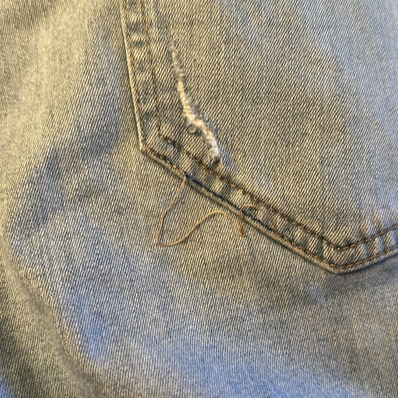 Light blue express jeans/ well worn/a loose thread on right back pocket - Picture 4 of 4